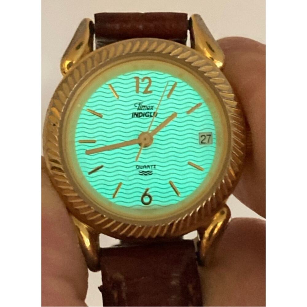 Vintage Timex Indiglo Wavy Face Women's Watch 25mm - New Battery WR Adjustable